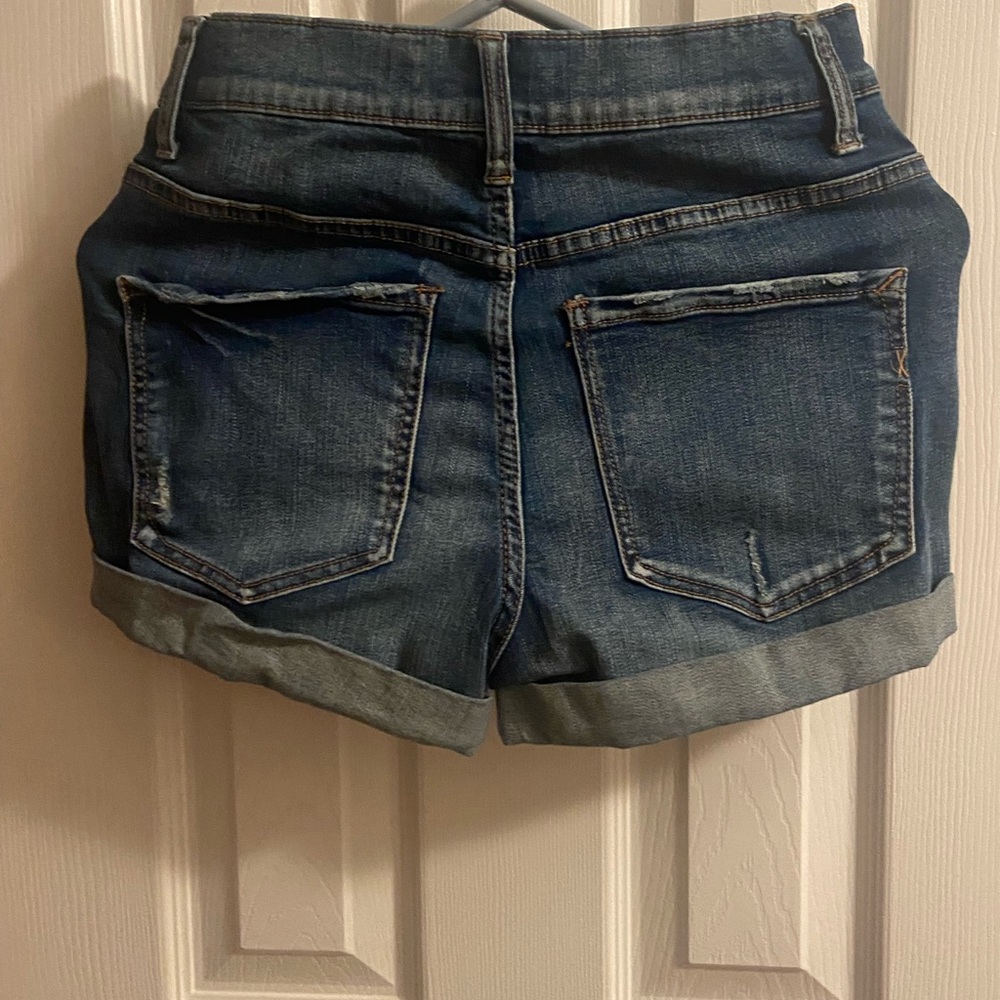 Express denim shorts, stretch, shortie high rise 4, excellent condition